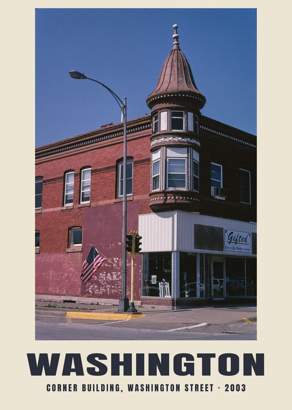 Corner Building, Washington Street, Washington, Iowa — 2003 · Stampa fotografica storica