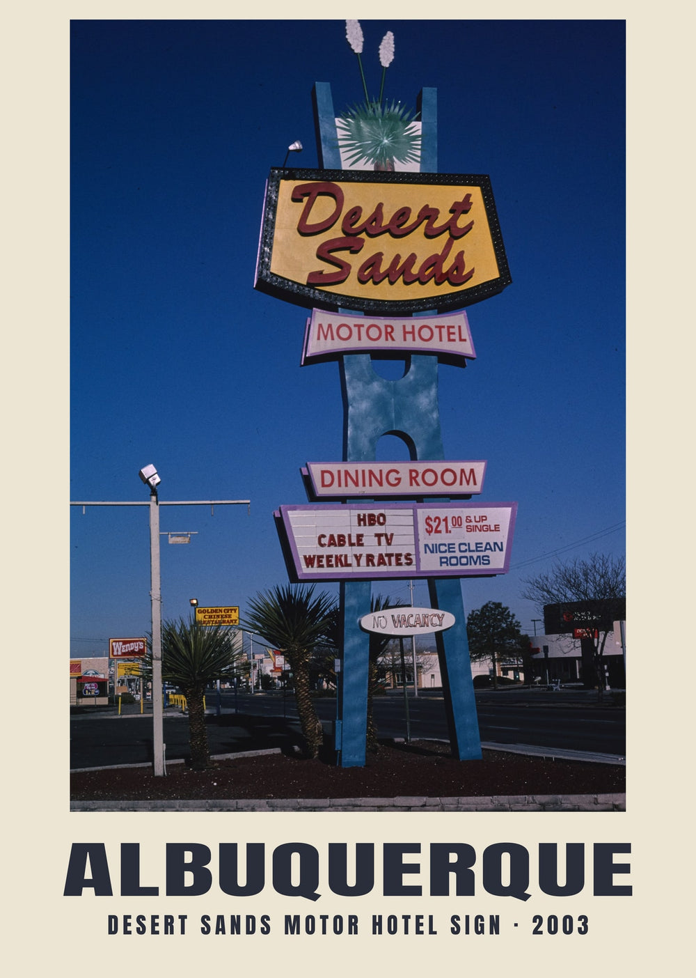 Desert Sands Motor Hotel Sign, Albuquerque, New Mexico — 2003 · Wydruk historycznej fotografii