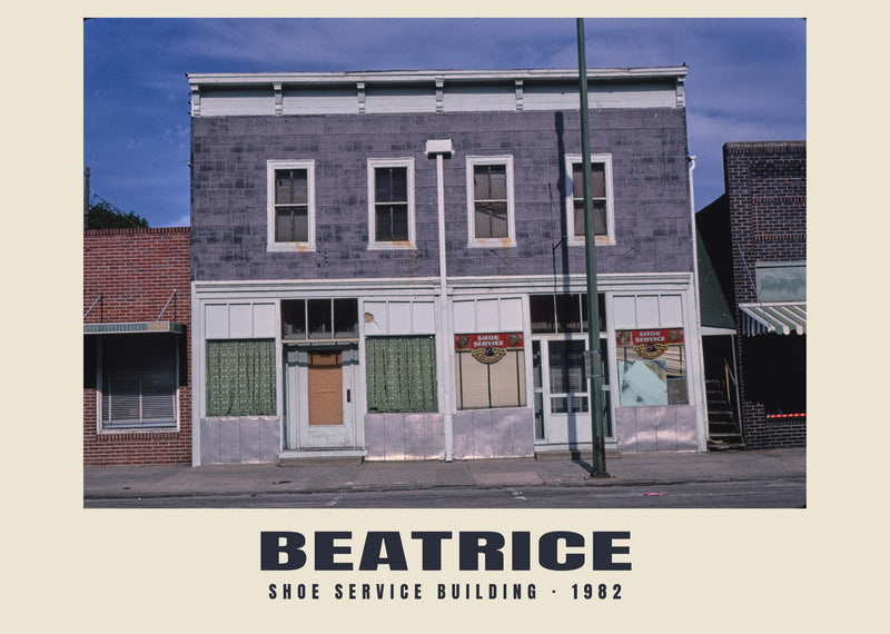 Edificio della calzoleria, Beatrice, Nebraska — 1982 · Stampa fotografica storica