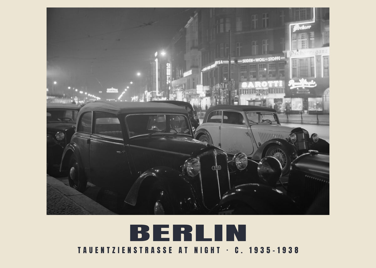 Tauentzienstraße de noche, Berlin, c. 1935–1938