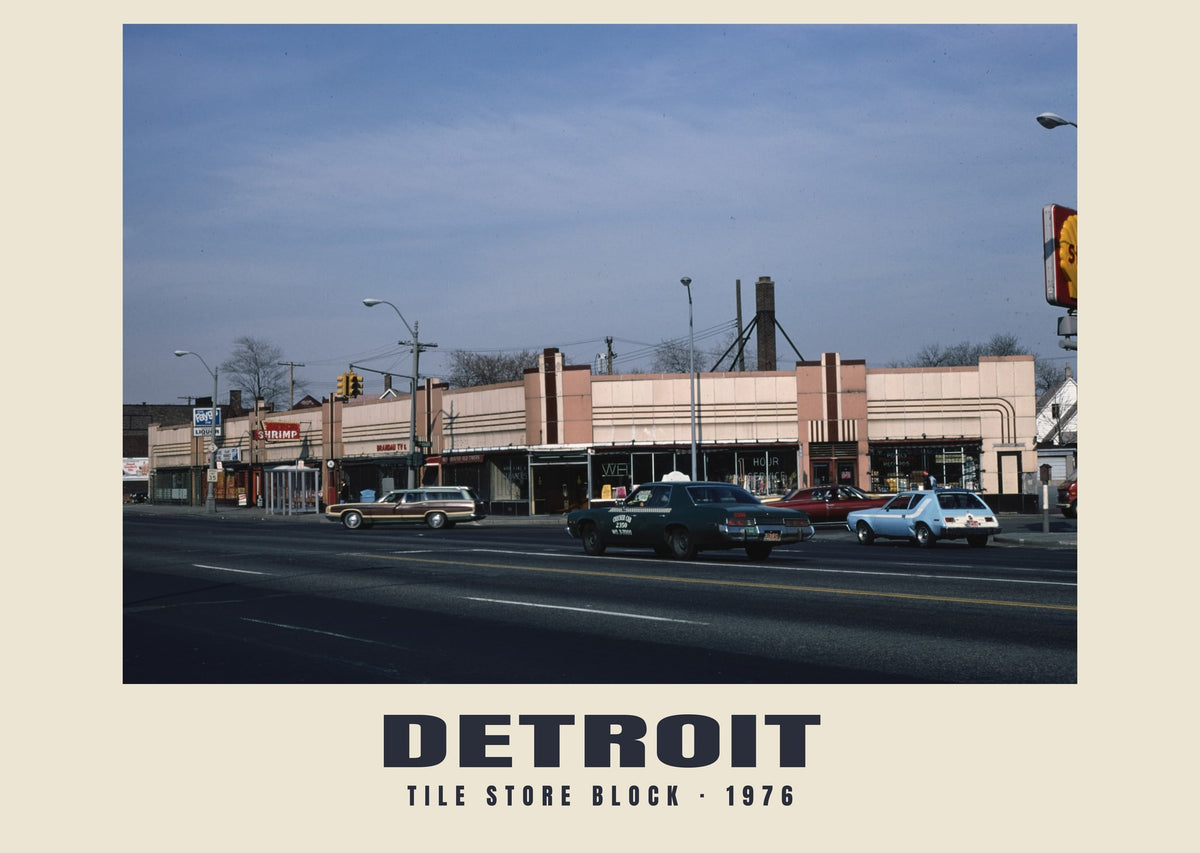 Zabudowa ze sklepem z płytkami, Detroit, 1976 — Wydruk historycznej fotografii