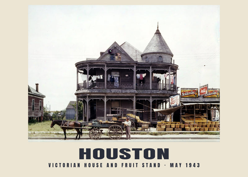 Casa victoriana y puesto de frutas, Houston — mayo de 1943 · Lámina fotográfica histórica