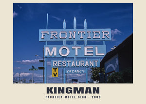Frontier Motel Sign, Kingman, Arizona — 2003 · Historischer Fotodruck