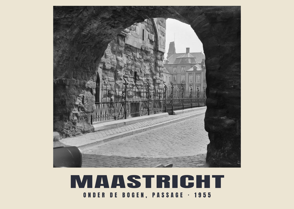 Onder de Bogen, Durchgang, Maastricht, 1955 — Historischer Fotodruck