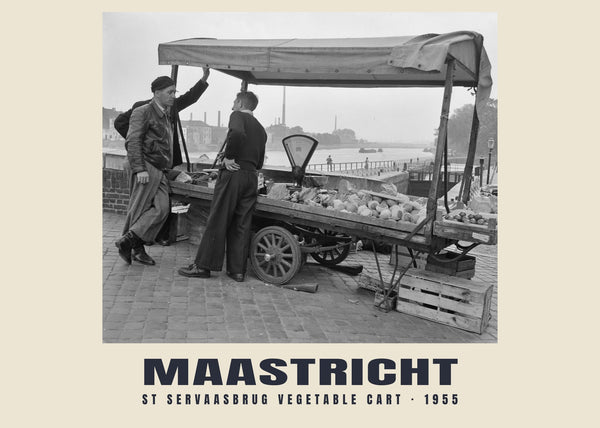 Carretto di verdure sul ponte San Servazio, Maastricht — 1955 · Stampa fotografica storica