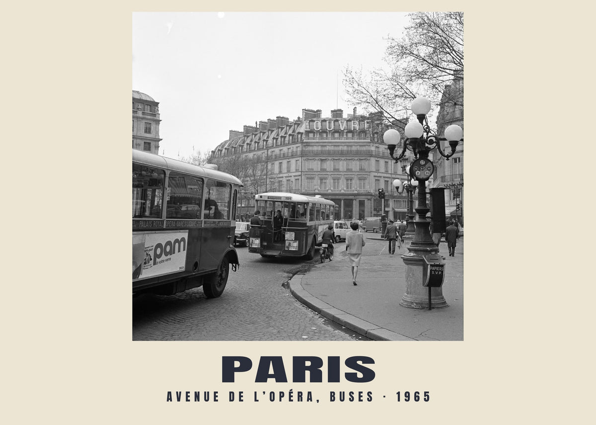 Avenue de l’Opéra, autobusy, Paris, 1965 — Wydruk historycznej fotografii