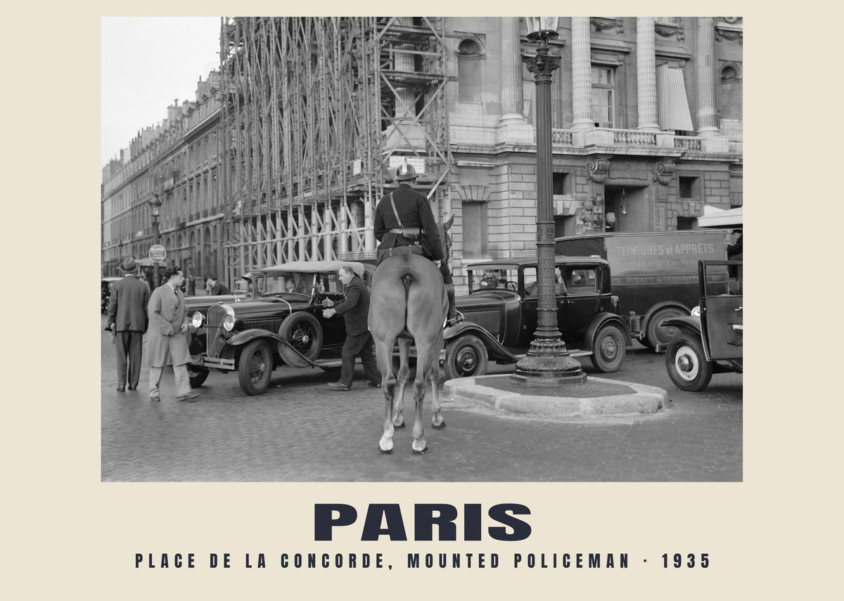 Place de la Concorde, policier à cheval, Paris, 1935