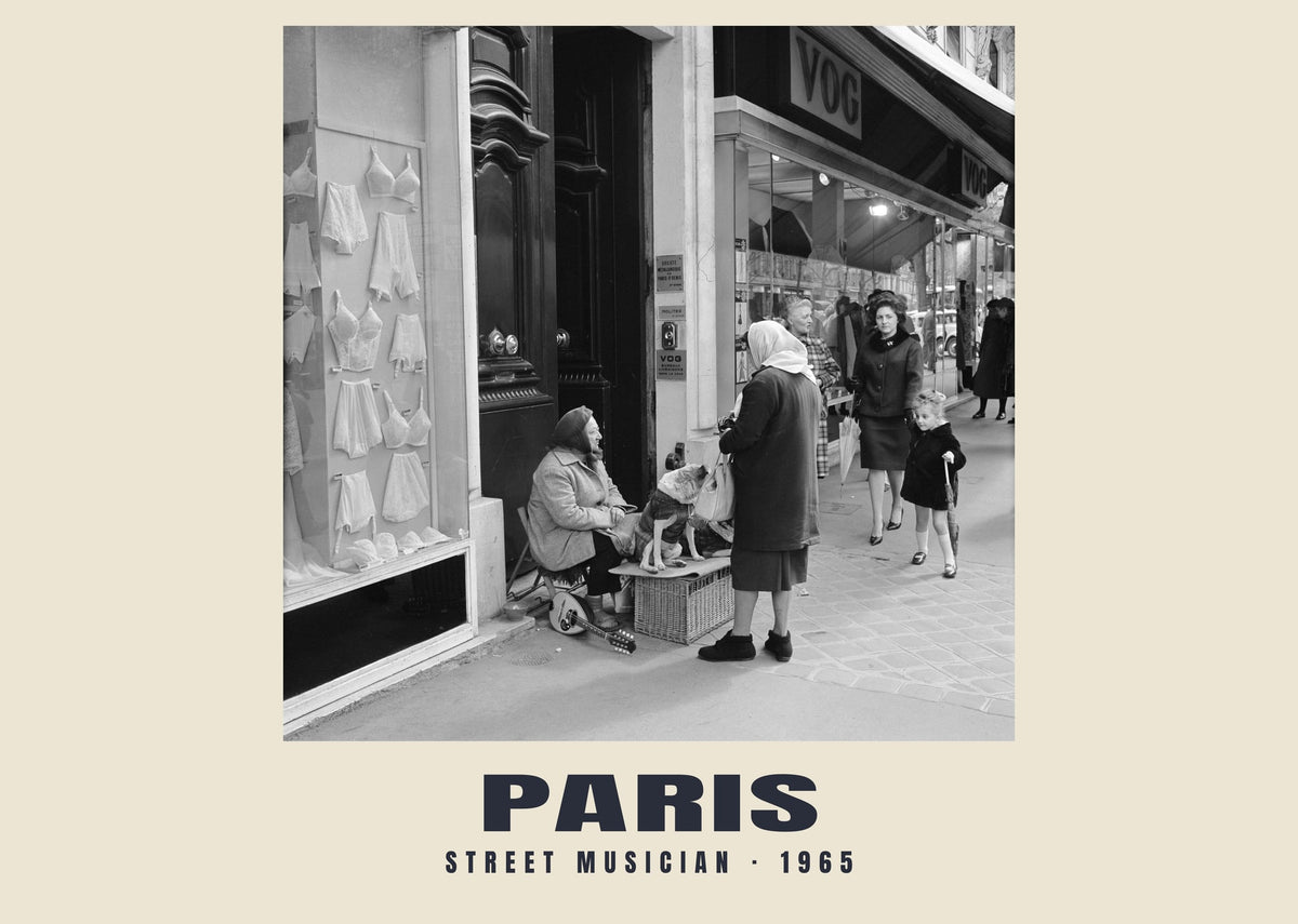 Musicista di strada, Paris, 1965 — Stampa fotografica storica