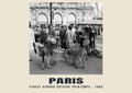 Sprzedawca uliczny przed Printemps, Paris, 1965 — Wydruk historycznej fotografii