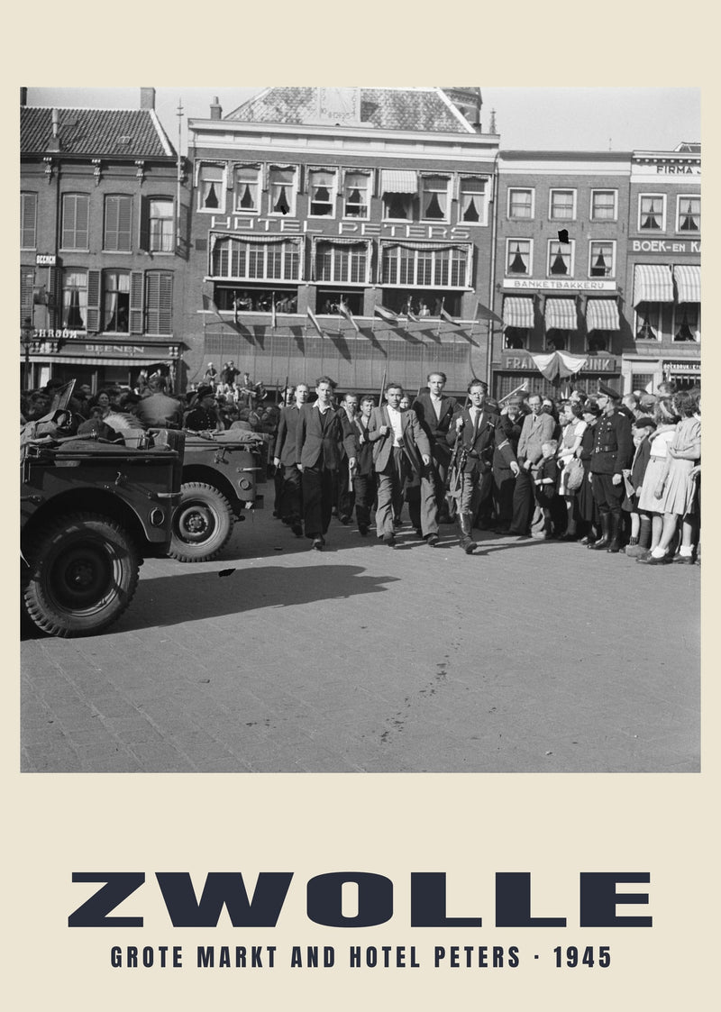 Grote Markt and Hotel Peters, Zwolle — 1945