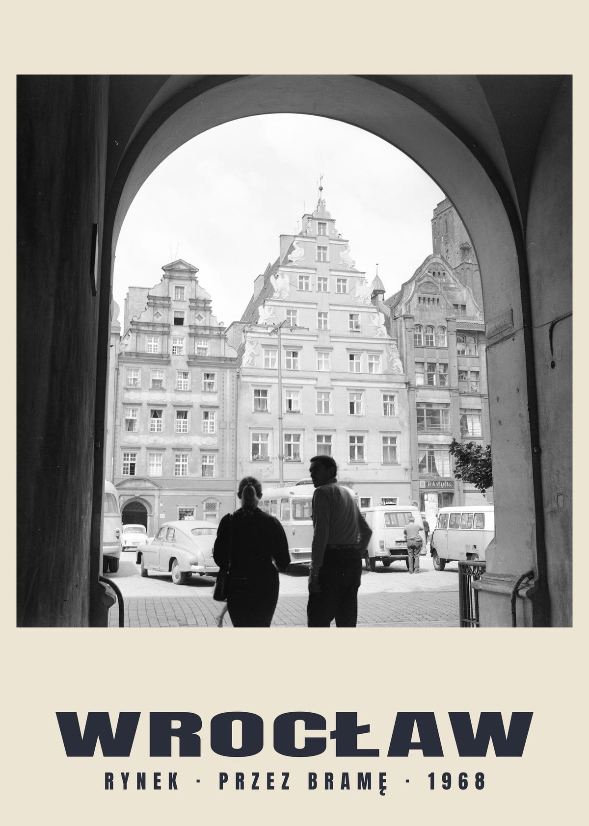Il Rynek attraverso un arco, Wrocław — 1968